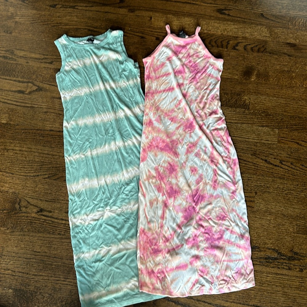 Ribbed midi dresses (2)